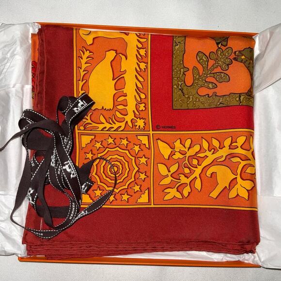 Hermes Carré 90 EARLY AMERICA Red Silk Scarf  Boxed NWT - Picture 13 of 16